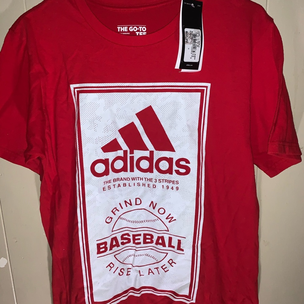Men’s Medium Adidas Baseball Tee